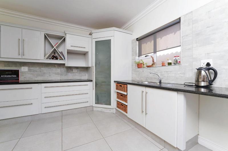 To Let 3 Bedroom Property for Rent in Cedar Lakes Gauteng