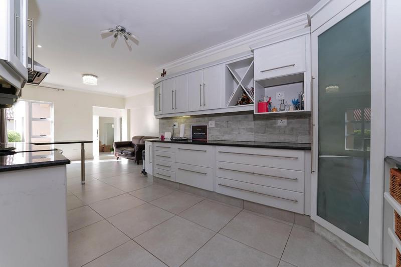 To Let 3 Bedroom Property for Rent in Cedar Lakes Gauteng