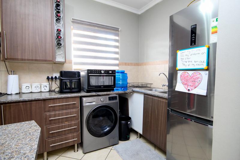 3 Bedroom Property for Sale in Monavoni Gauteng