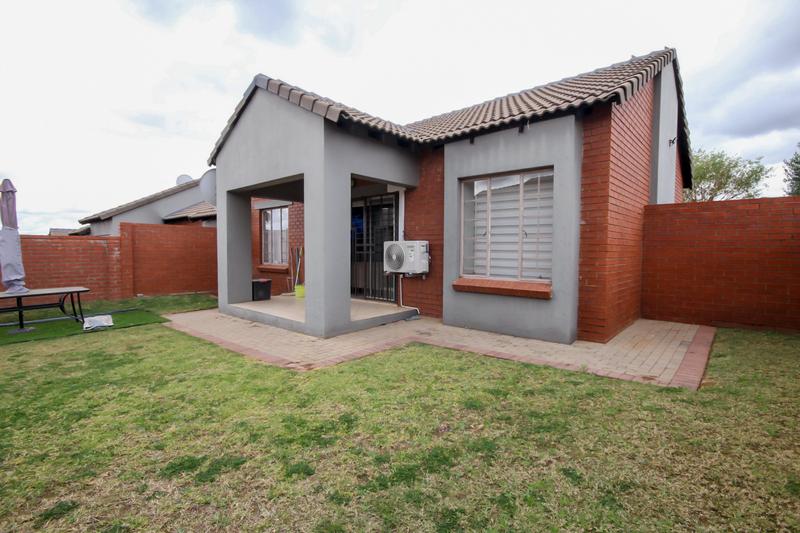 3 Bedroom Property for Sale in Monavoni Gauteng