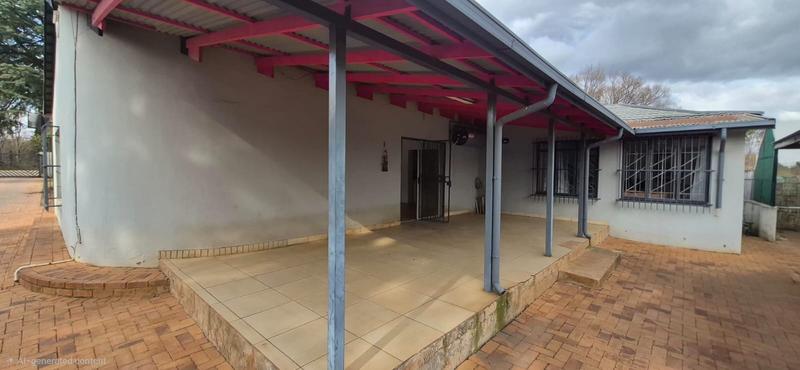 5 Bedroom Property for Sale in Raslouw A H Gauteng