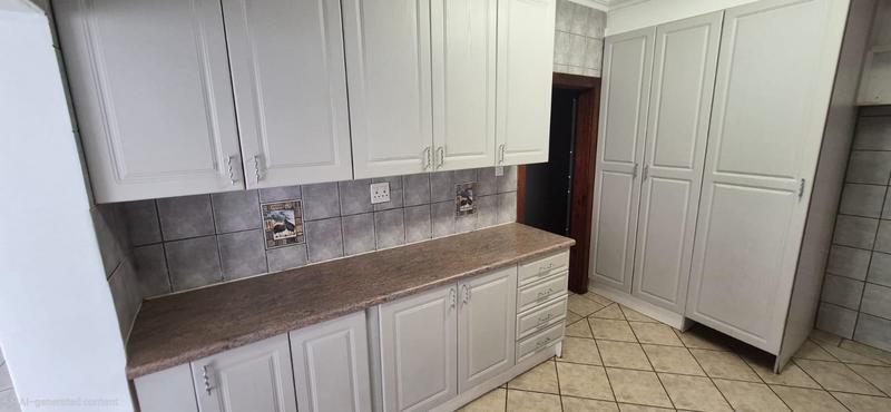 5 Bedroom Property for Sale in Raslouw A H Gauteng