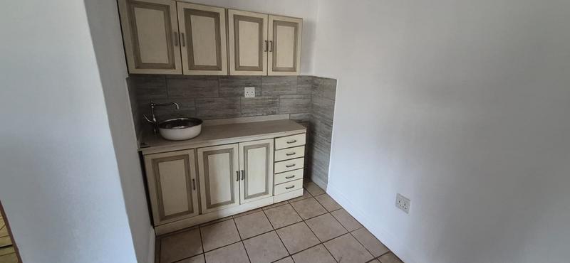 5 Bedroom Property for Sale in Raslouw A H Gauteng