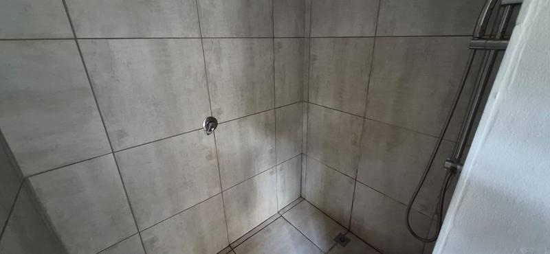 5 Bedroom Property for Sale in Raslouw A H Gauteng