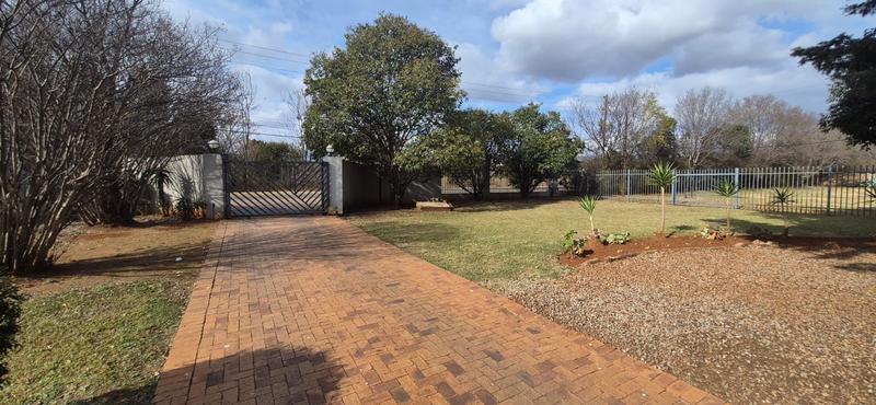 5 Bedroom Property for Sale in Raslouw A H Gauteng