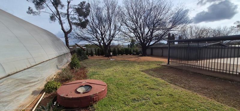 5 Bedroom Property for Sale in Raslouw A H Gauteng