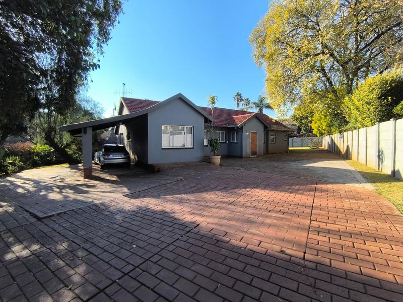To Let 3 Bedroom Property for Rent in Garsfontein Gauteng