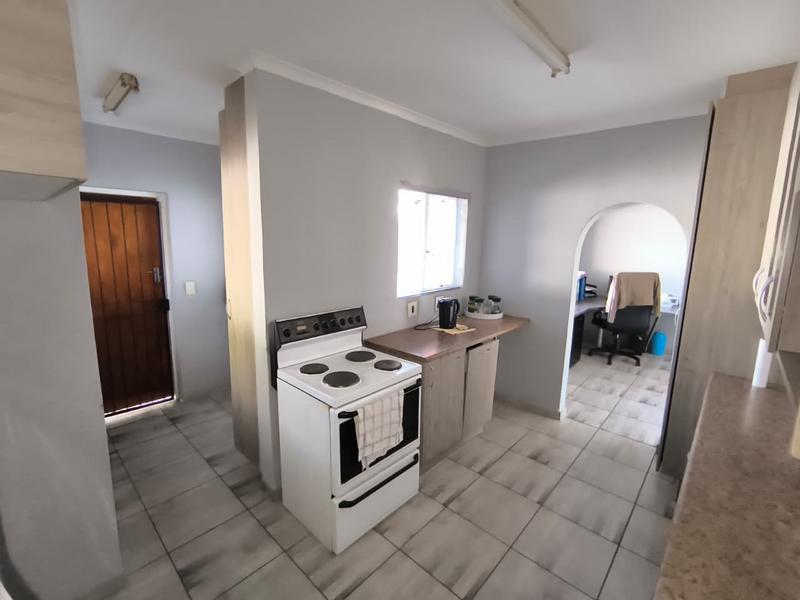 To Let 3 Bedroom Property for Rent in Garsfontein Gauteng