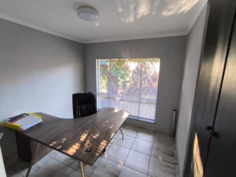 To Let 3 Bedroom Property for Rent in Garsfontein Gauteng
