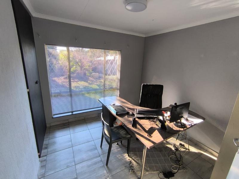 To Let 3 Bedroom Property for Rent in Garsfontein Gauteng