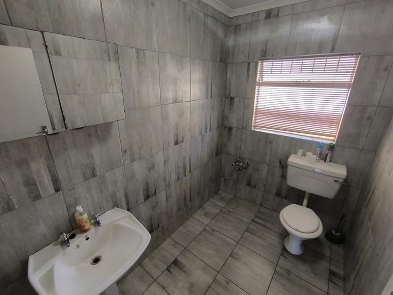 To Let 3 Bedroom Property for Rent in Garsfontein Gauteng