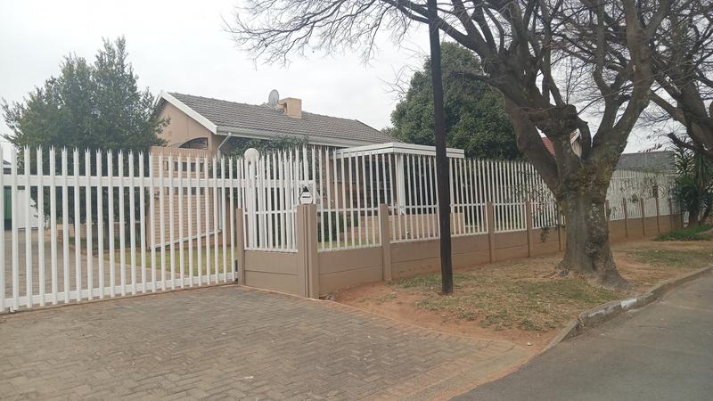 3 Bedroom Property for Sale in Greenhills Gauteng