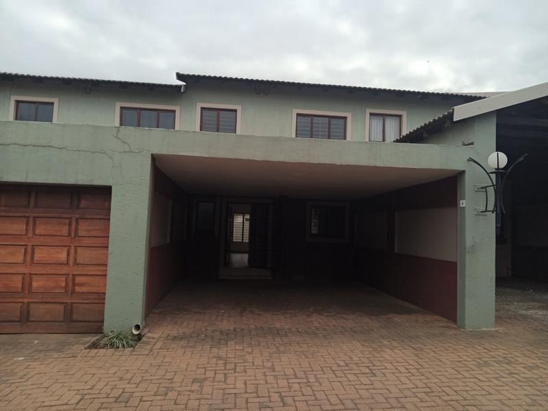2 Bedroom Property for Sale in Greenhills Gauteng