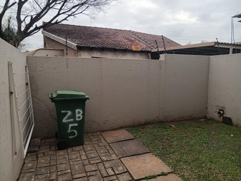 2 Bedroom Property for Sale in Greenhills Gauteng