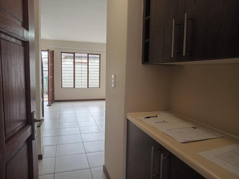 2 Bedroom Property for Sale in Greenhills Gauteng