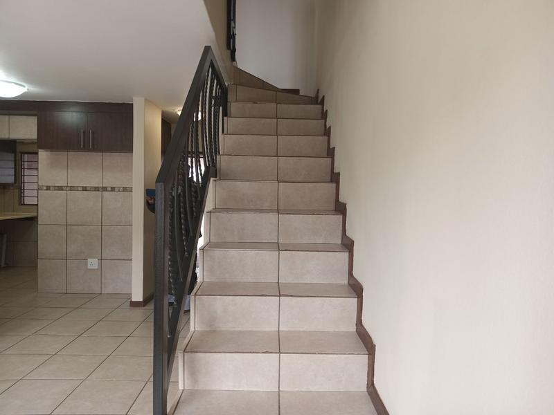 2 Bedroom Property for Sale in Greenhills Gauteng