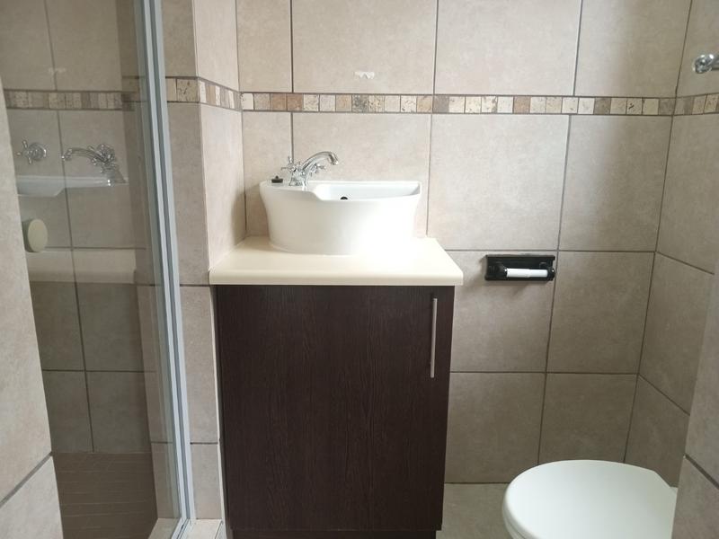 2 Bedroom Property for Sale in Greenhills Gauteng