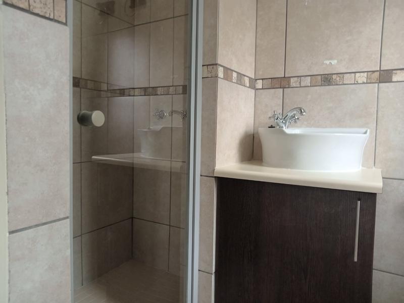 2 Bedroom Property for Sale in Greenhills Gauteng
