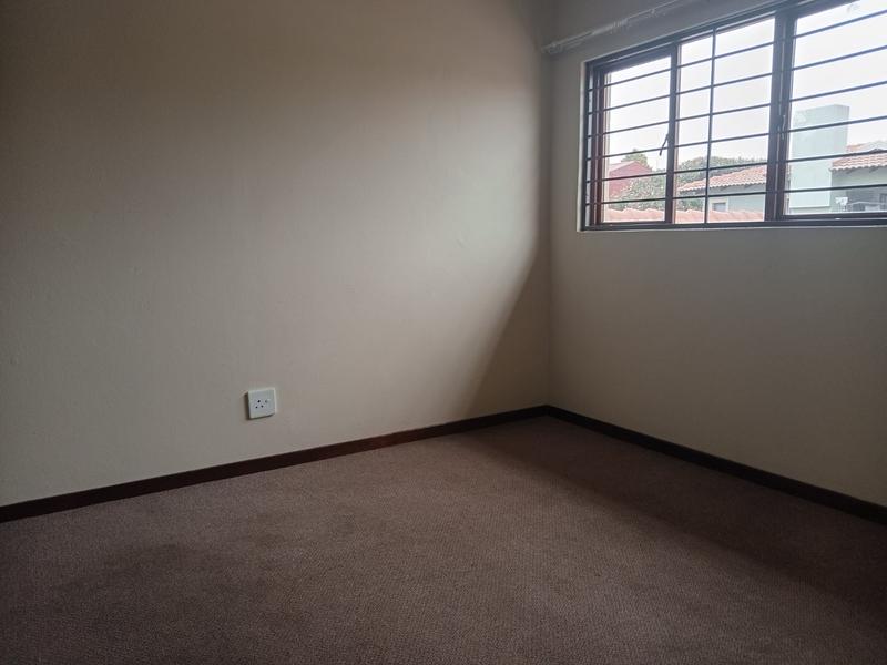 2 Bedroom Property for Sale in Greenhills Gauteng