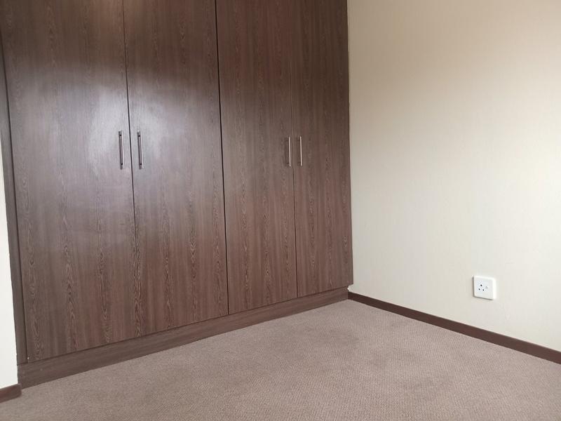 2 Bedroom Property for Sale in Greenhills Gauteng