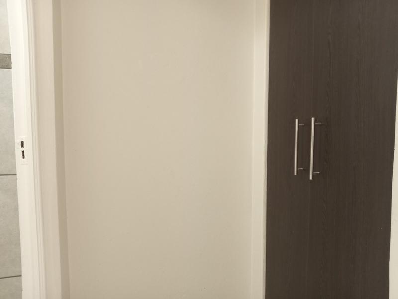 2 Bedroom Property for Sale in Greenhills Gauteng