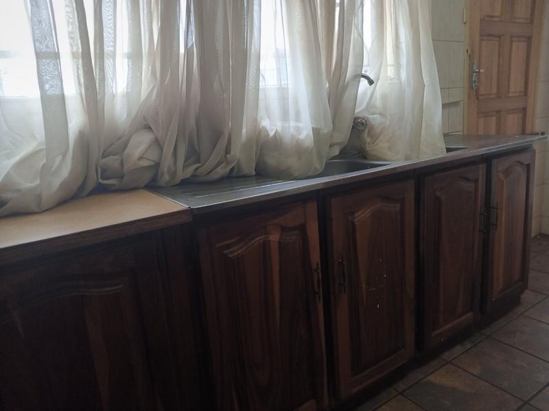 4 Bedroom Property for Sale in Helikonpark Gauteng