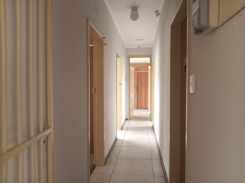 4 Bedroom Property for Sale in Helikonpark Gauteng