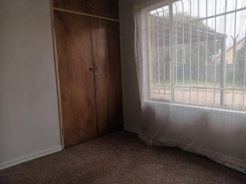 4 Bedroom Property for Sale in Helikonpark Gauteng