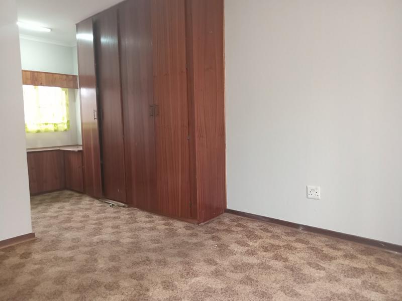 4 Bedroom Property for Sale in Helikonpark Gauteng