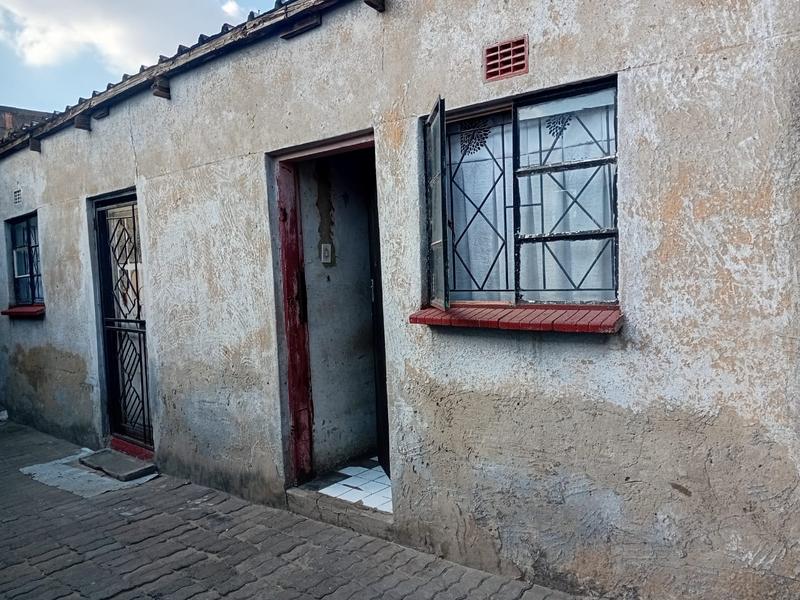 2 Bedroom Property for Sale in Tembisa Gauteng