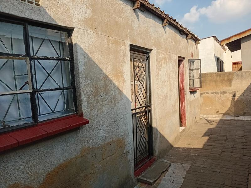 2 Bedroom Property for Sale in Tembisa Gauteng