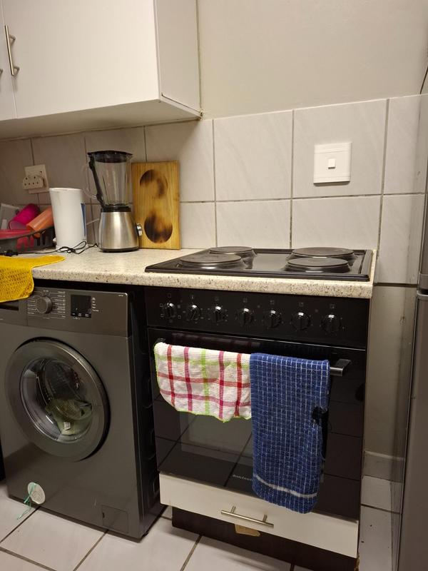 2 Bedroom Property for Sale in Rooihuiskraal North Gauteng