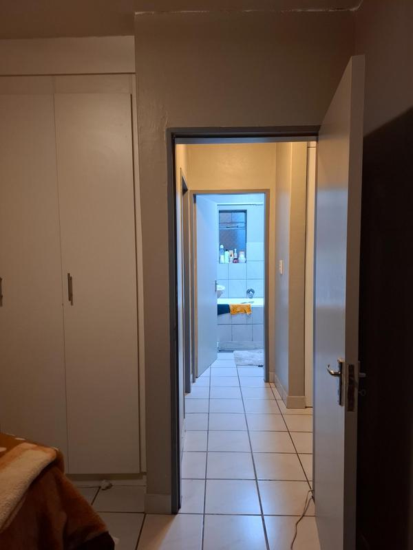 2 Bedroom Property for Sale in Rooihuiskraal North Gauteng