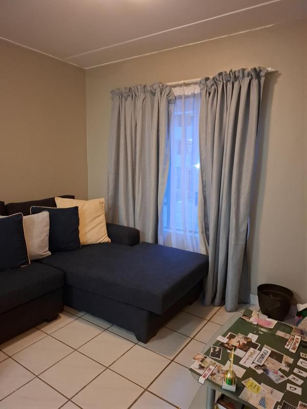 2 Bedroom Property for Sale in Rooihuiskraal North Gauteng