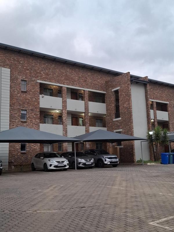 2 Bedroom Property for Sale in Rooihuiskraal North Gauteng