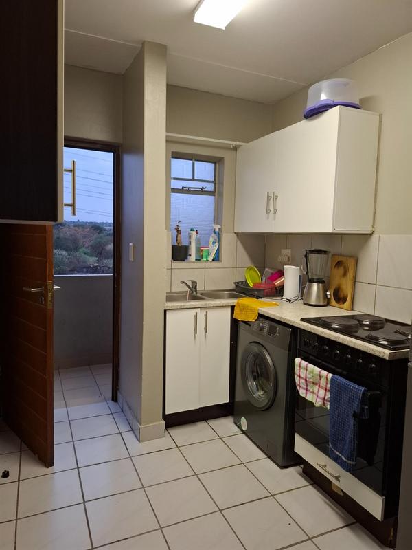 2 Bedroom Property for Sale in Rooihuiskraal North Gauteng