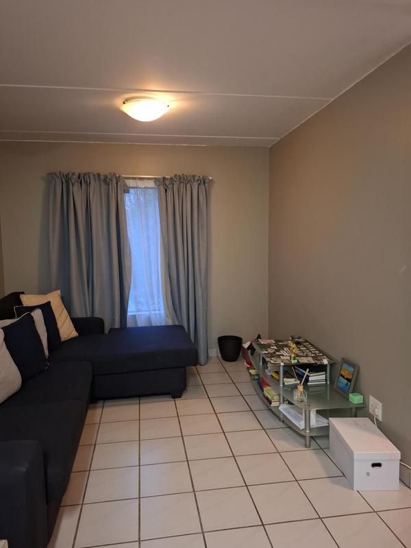 2 Bedroom Property for Sale in Rooihuiskraal North Gauteng