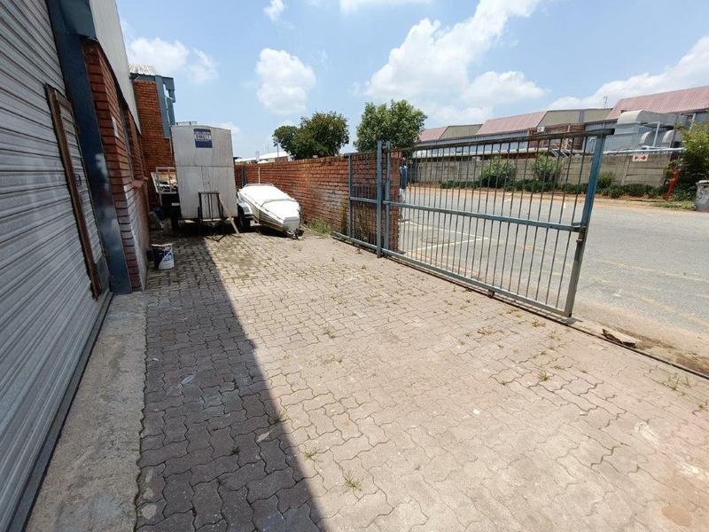 To Let Commercial Property for Rent in Robertville Gauteng