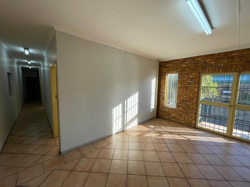 To Let Commercial Property for Rent in Hennopspark Gauteng