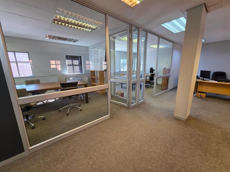 To Let Commercial Property for Rent in Nieuw Muckleneuk Gauteng