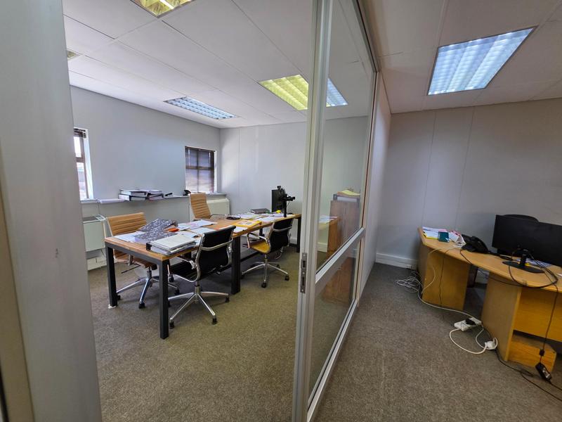 To Let Commercial Property for Rent in Nieuw Muckleneuk Gauteng