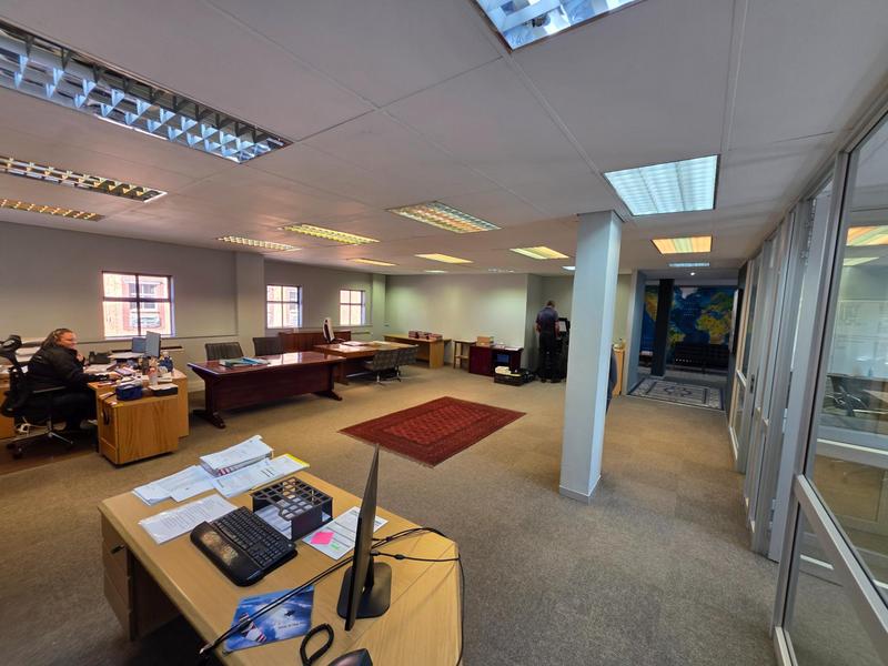 To Let Commercial Property for Rent in Nieuw Muckleneuk Gauteng