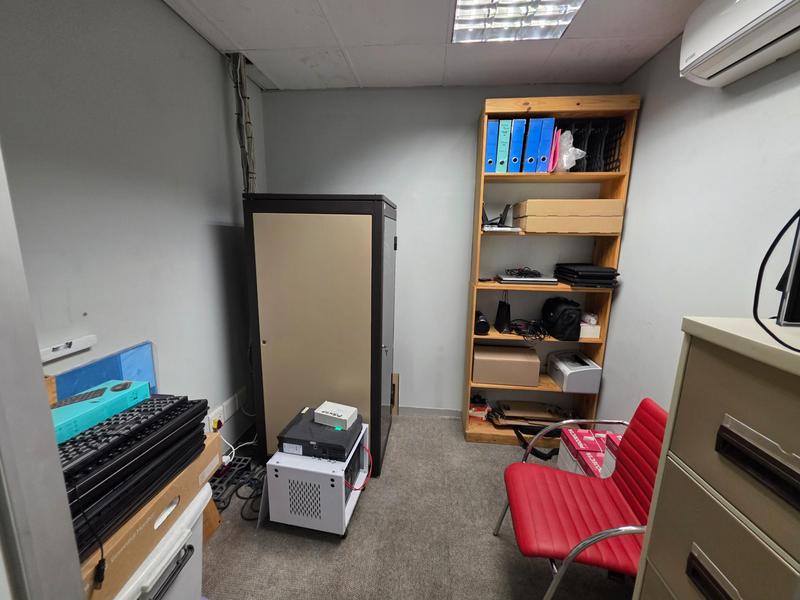 To Let Commercial Property for Rent in Nieuw Muckleneuk Gauteng