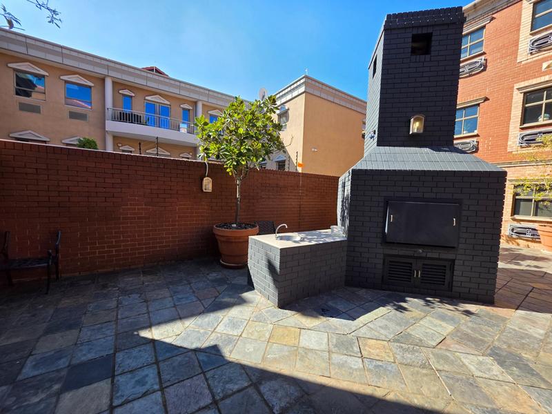 To Let Commercial Property for Rent in Nieuw Muckleneuk Gauteng