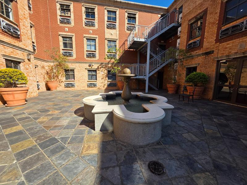 To Let Commercial Property for Rent in Nieuw Muckleneuk Gauteng