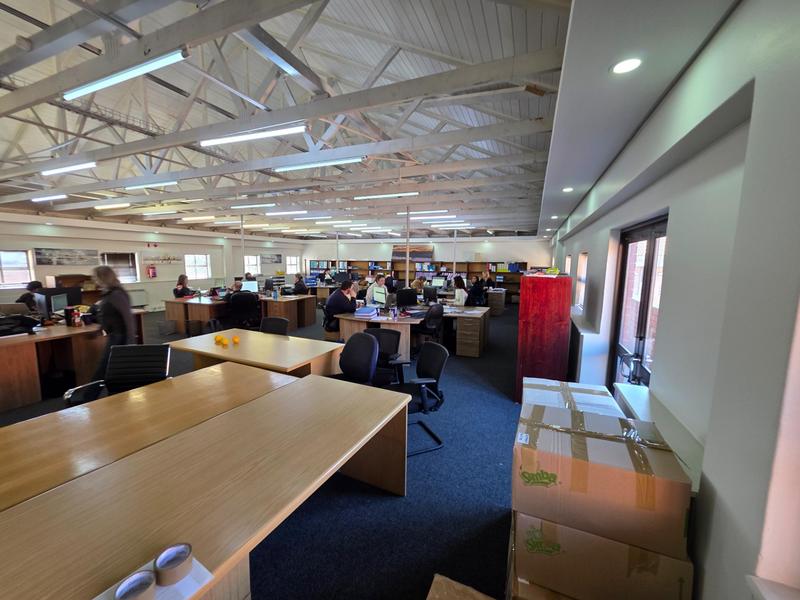 To Let Commercial Property for Rent in Nieuw Muckleneuk Gauteng