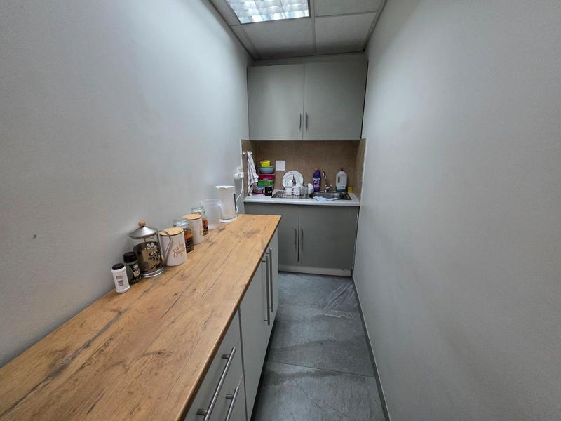 To Let Commercial Property for Rent in Nieuw Muckleneuk Gauteng