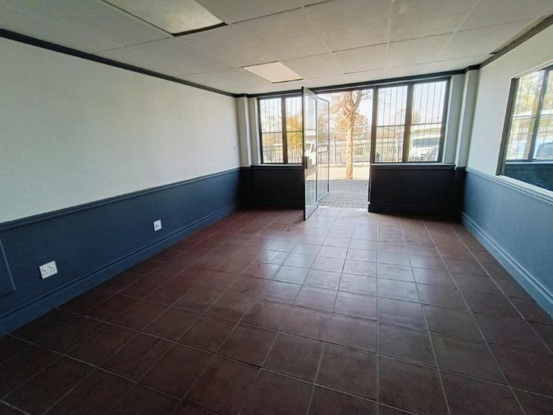 To Let Commercial Property for Rent in Randjespark Gauteng