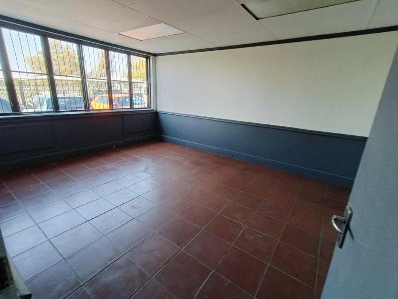To Let Commercial Property for Rent in Randjespark Gauteng