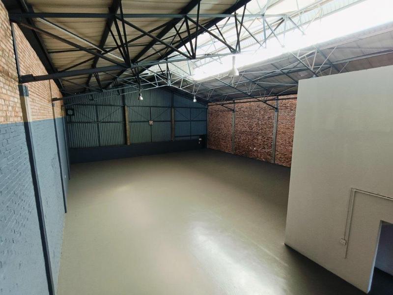 To Let Commercial Property for Rent in Randjespark Gauteng